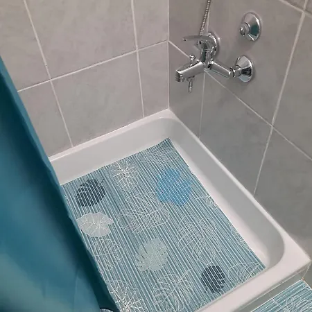 1 Bedroom Cozy In * Gabonjin