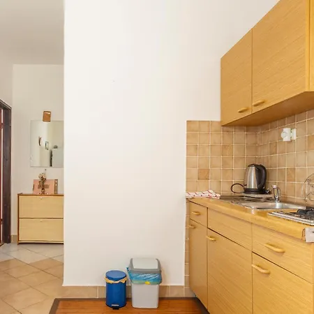 1 Bedroom Cozy In