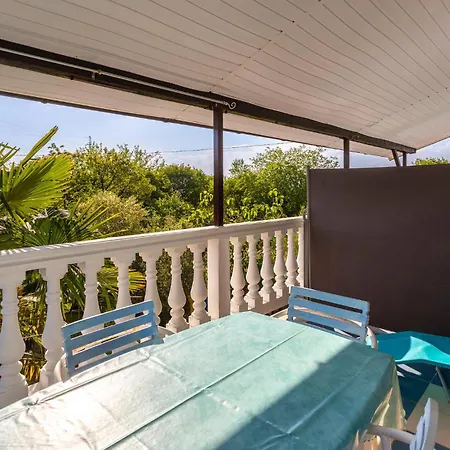 1 Bedroom Cozy In Gabonjin