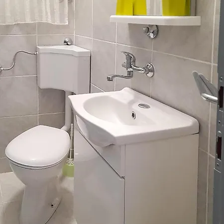 1 Bedroom Cozy In Gabonjin
